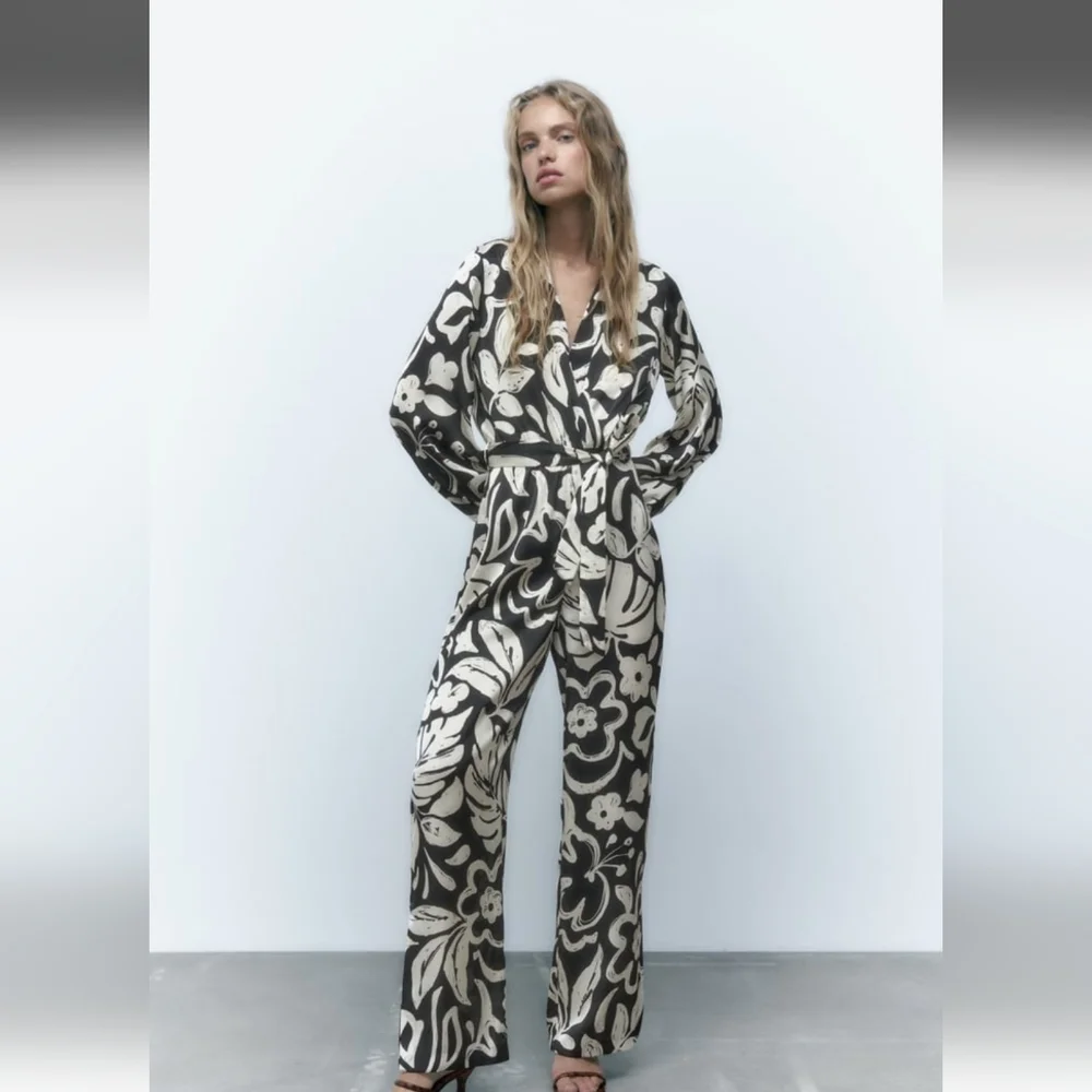 ZARA * SATIN LONG PRINT JUMPSUIT - Picture 6 of 11